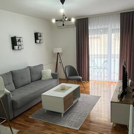 Apartman Lux فرانيي المظهر الخارجي الصورة