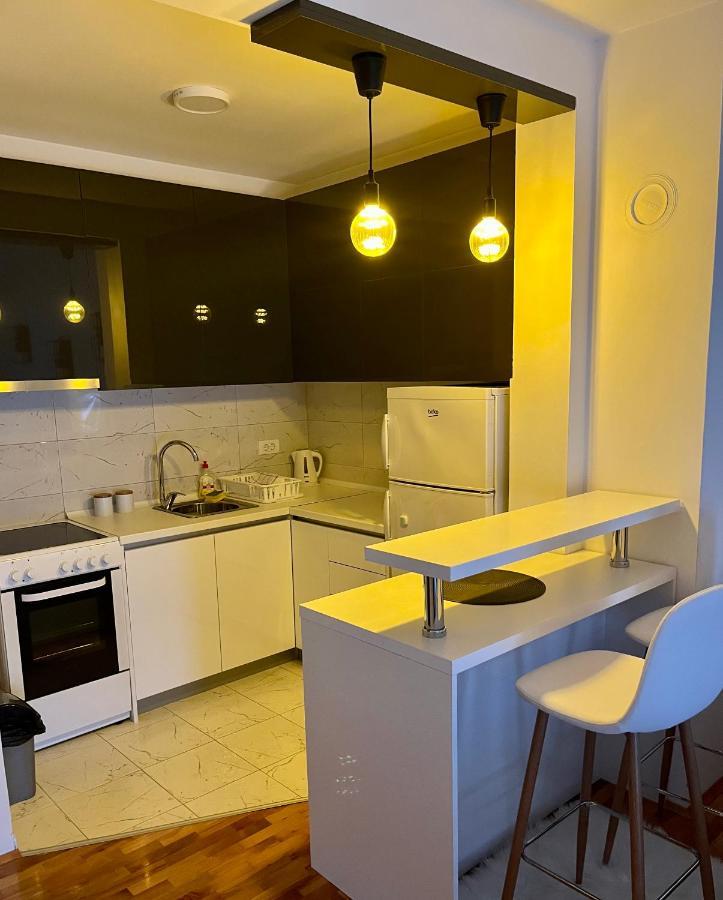 Apartman Lux فرانيي المظهر الخارجي الصورة