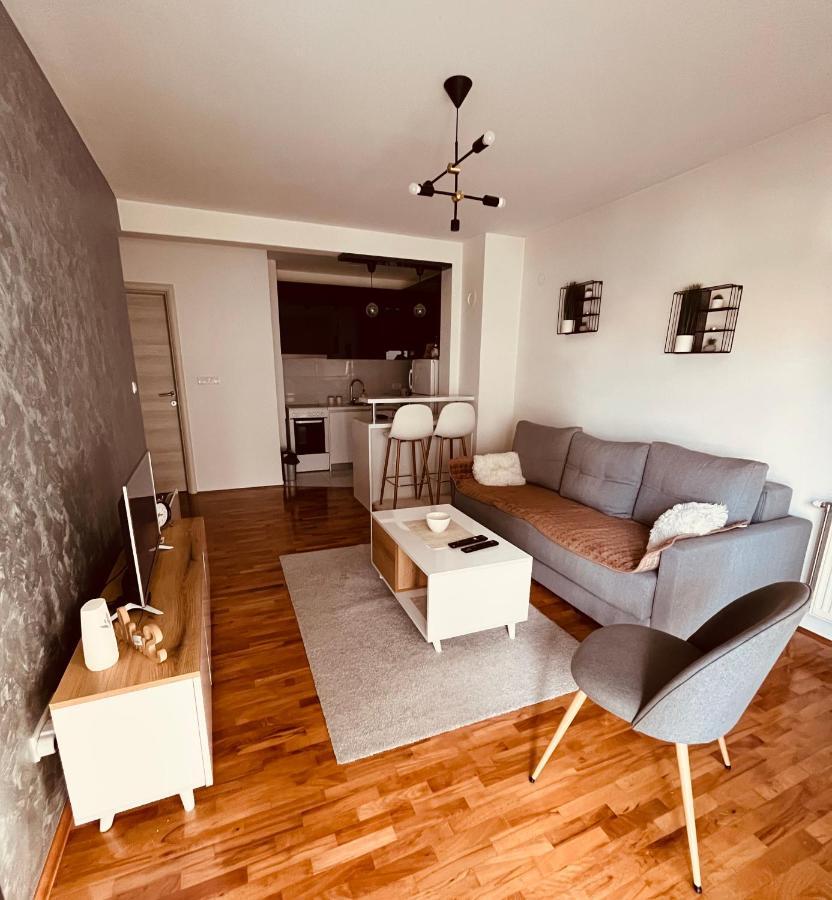 Apartman Lux فرانيي المظهر الخارجي الصورة