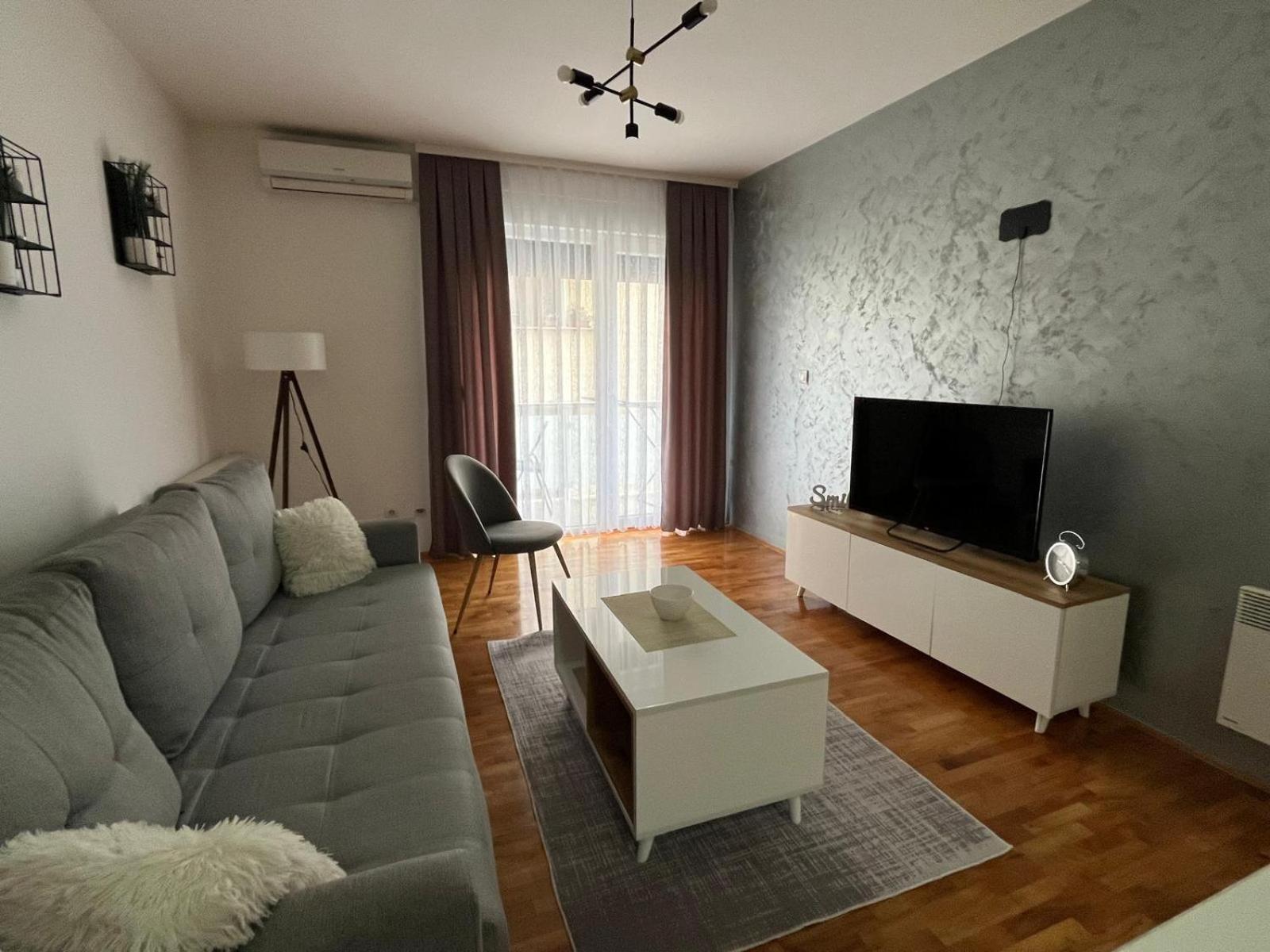 Apartman Lux فرانيي المظهر الخارجي الصورة