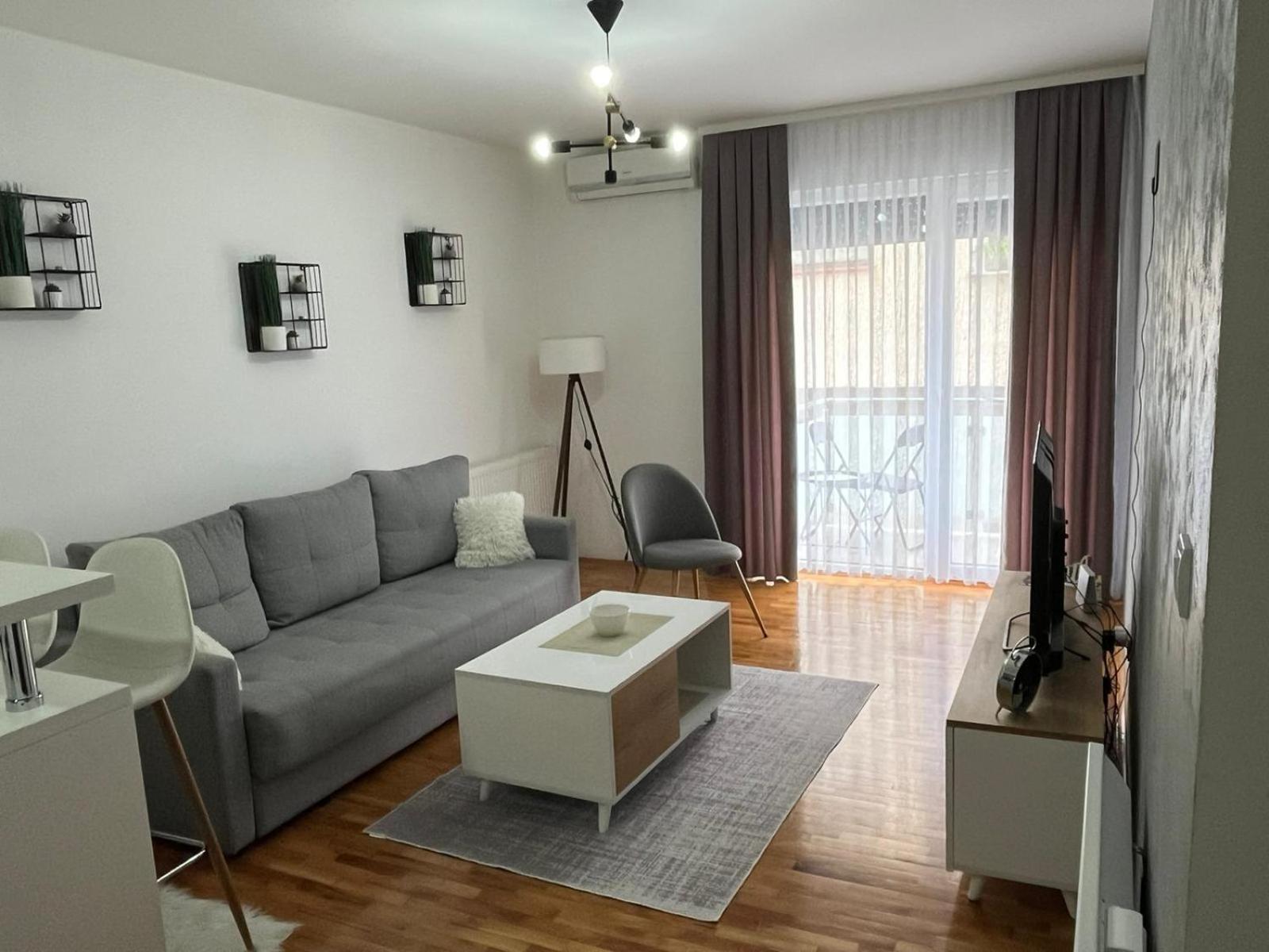 Apartman Lux فرانيي المظهر الخارجي الصورة